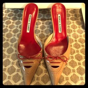 Manolo Blahnik size 8 Tulak-camel